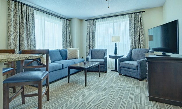 Villa living room at Club Wyndham Old Town Alexandria